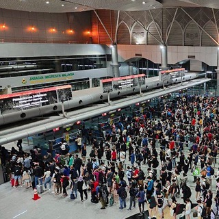 👨🏻‍🤝‍👨🏾👨‍👩‍👧‍👧🇸🇬🇲🇾jb / sg Custom human traffic🇲🇾🇸🇬👫🏃‍♂️